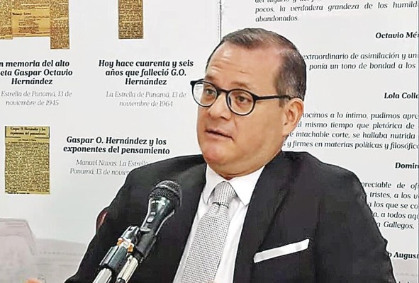 Roberto Ruiz Díaz, precandidato presidencial Roberto Ruiz Díaz, precandidato presidencial