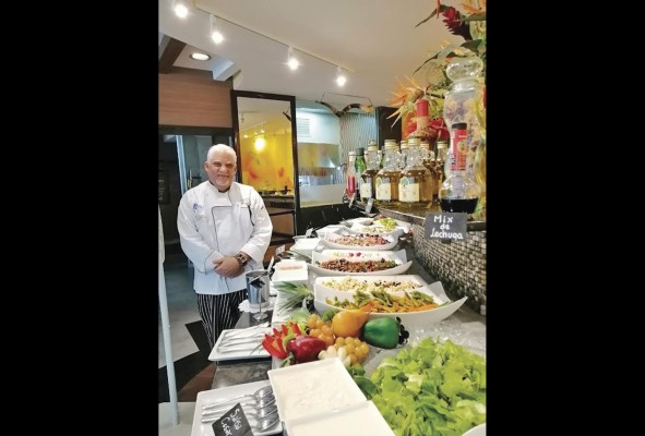 Chef Rogelio Vásquez Chef Rogelio Vásquez
