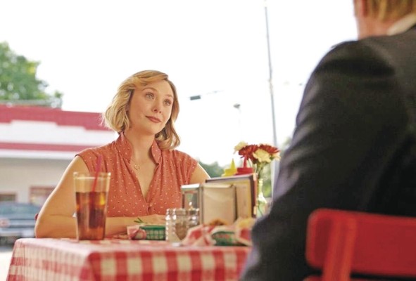 Elizabeth Olsen y Jesse Plemons protagonizan esta historia de amor, obsesión y violencia en Texas. Elizabeth Olsen y Jesse Plemons protagonizan esta historia de amor, obsesión y violencia en Texas.