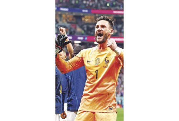 Hugo Lloris celebrando un triunfo con la selección de Francia. Hugo Lloris celebrando un triunfo con la selección de Francia.