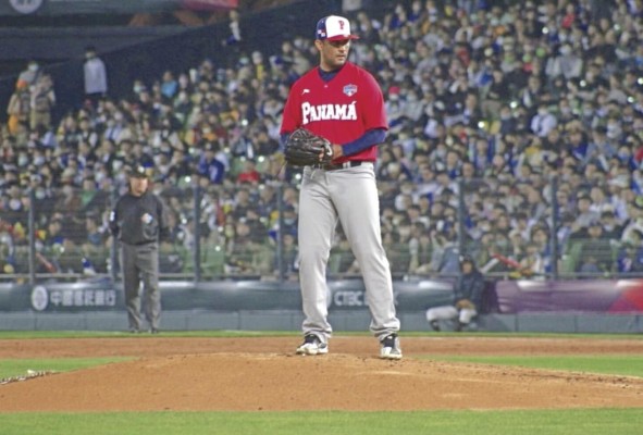 Panamá venció a China Taipéi 12-3 en el primer partido del Clásico Mundial de Béisbol. Panamá venció a China Taipéi 12-3 en el primer partido del Clásico Mundial de Béisbol.
