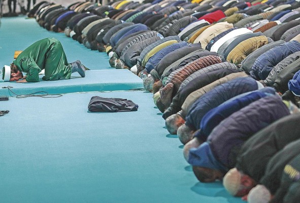 Más de 1.900 millones de musulmanes en todo el mundo celebran el Ramadán. Más de 1.900 millones de musulmanes en todo el mundo celebran el Ramadán.