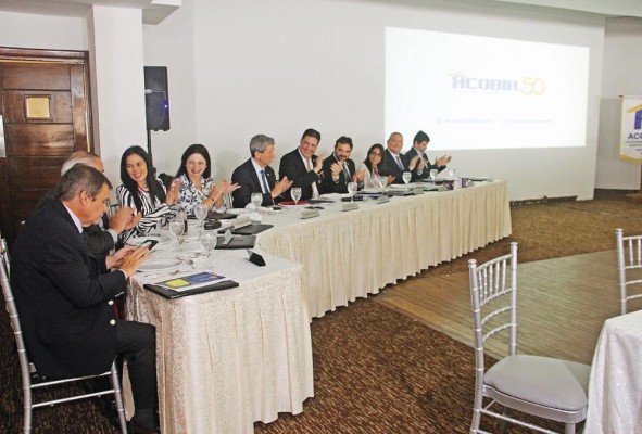 Tercera asamblea general de la Asociación de Corredores y Promotores de Bienes Raíces Tercera asamblea general de la Asociación de Corredores y Promotores de Bienes Raíces