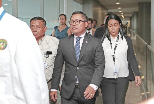 Diputado Arquesio Arias. Diputado Arquesio Arias.