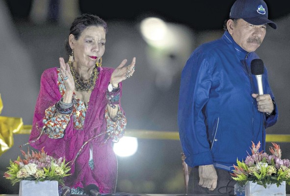 El presidente de Nicaragua, Daniel Ortega (d), y la vicepresidenta Rosario Murillo (i), en una fotografía de archivo. El presidente de Nicaragua, Daniel Ortega (d), y la vicepresidenta Rosario Murillo (i), en una fotografía de archivo.