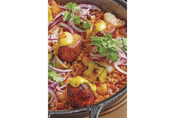 Arroz con mariscos al hierro. Arroz con mariscos al hierro.
