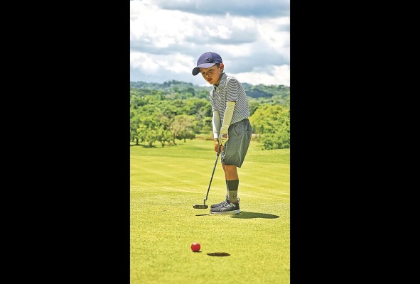 Celebran con éxito Cuarta Parada de la Kiwanis Golf Junior League Celebran con éxito Cuarta Parada de la Kiwanis Golf Junior League