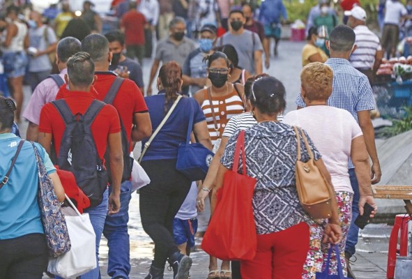 Según los resultados preliminares de los XII Censos Nacionales de Población y VIII de Vivienda: el 32.8% de la población panameña se auto reconoce como afrodescendiente. Según los resultados preliminares de los XII Censos Nacionales de Población y VIII de Vivienda: el 32.8% de la población panameña se auto reconoce como afrodescendiente.