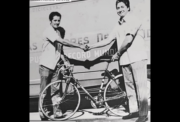 Arquímedes fue siete veces campeón nacional en ruta, en el velódromo y en la montaña. Arquímedes fue siete veces campeón nacional en ruta, en el velódromo y en la montaña.