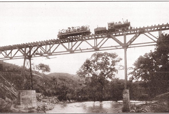 Paso del Ferrocarril Nacional de Chiriquí Paso del Ferrocarril Nacional de Chiriquí
