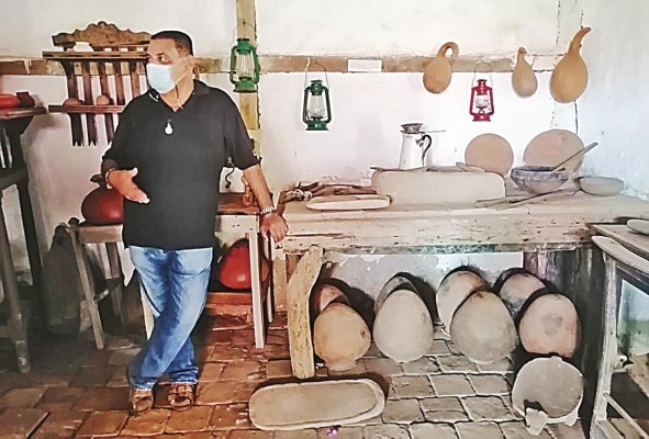 Piezas coloniales que preserva el Museo de la Nacionalidad en La Villa de Los Santos. Piezas coloniales que preserva el Museo de la Nacionalidad en La Villa de Los Santos.