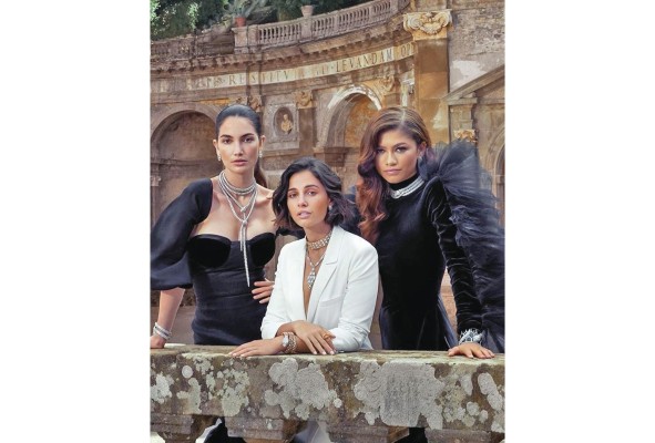Zendaya, Lily Albridge y Naomi Scott, los rostros en la nueva apuesta de la casa de joyería italiana. Zendaya, Lily Albridge y Naomi Scott, los rostros en la nueva apuesta de la casa de joyería italiana.