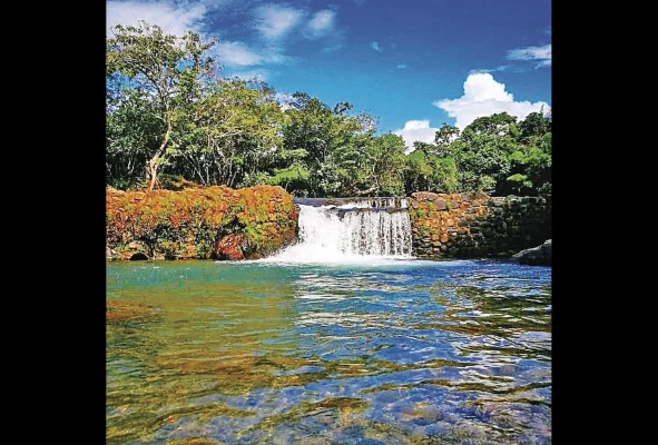 Río San Antonio en San Roquito, Olá. Río San Antonio en San Roquito, Olá.