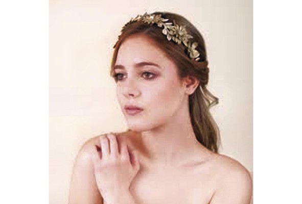 La diadema, una pieza en tendencia que denota elegancia La diadema, una pieza en tendencia que denota elegancia