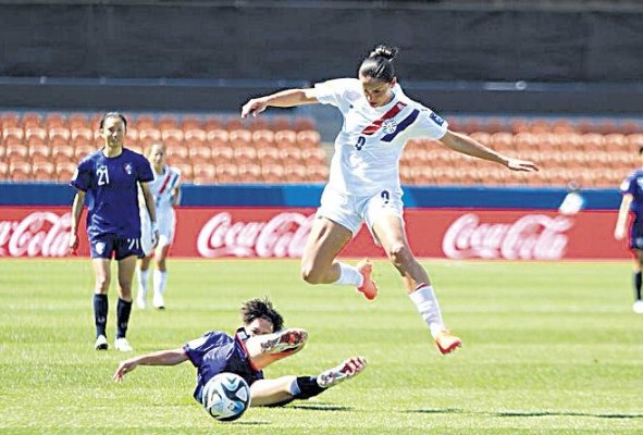 Lice Chamorro es una de las piezas ofensivas más eficaces del seleccionado albirrojo. Lice Chamorro es una de las piezas ofensivas más eficaces del seleccionado albirrojo.