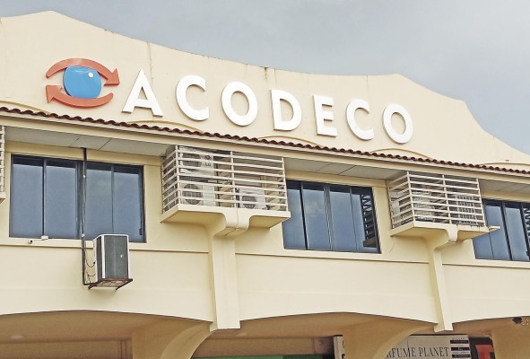 Tanto la Acodeco como el Juzgado Séptimo Municipal de Asuntos del Consumidor en Panamá son competentes en prevención, para decidir en casos con cifras que pueden alcanzar los $10,000.00 Tanto la Acodeco como el Juzgado Séptimo Municipal de Asuntos del Consumidor en Panamá son competentes en prevención, para decidir en casos con cifras que pueden alcanzar los $10,000.00