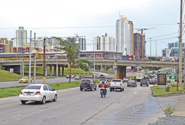 La expansión urbana ha redefinido la ubicación de Villa Cáceres como un barrio ubicado en una nueva centralidad. Vía Ricardo J. Alfaro. La expansión urbana ha redefinido la ubicación de Villa Cáceres como un barrio ubicado en una nueva centralidad. Vía Ricardo J. Alfaro.