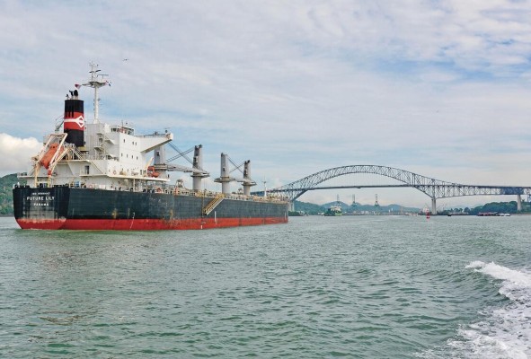 El objetivo del proyecto es brindar el servicio a los buques mientras esperan para transitar por el Canal. El objetivo del proyecto es brindar el servicio a los buques mientras esperan para transitar por el Canal.