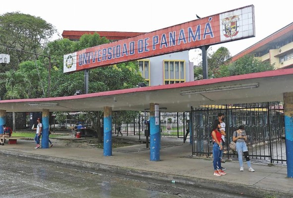La Universidad de Panamá reiteró su propuesta de ser un facilitador en el diálogo. La Universidad de Panamá reiteró su propuesta de ser un facilitador en el diálogo.