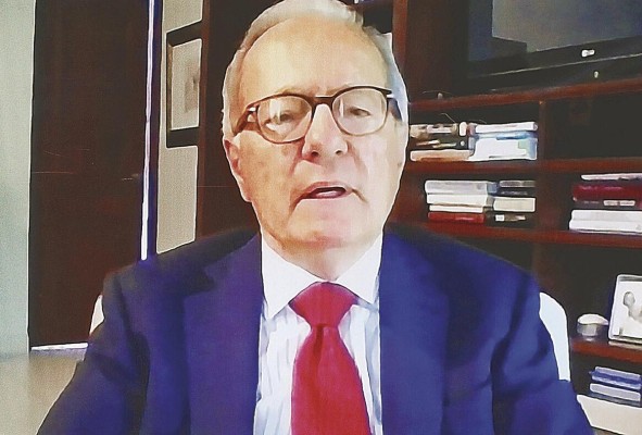 ArturoHoyos: 'El problema más grave que enfrenta un presidente de la CSJ es el de las amenazas del crimen organizado' ArturoHoyos: 'El problema más grave que enfrenta un presidente de la CSJ es el de las amenazas del crimen organizado'
