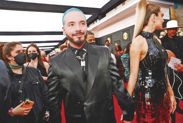 El cantante J Balvin junto a su esposa El cantante J Balvin junto a su esposa