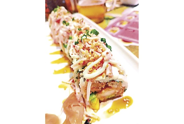 Umami, con camarón y pescado apanado. Umami, con camarón y pescado apanado.