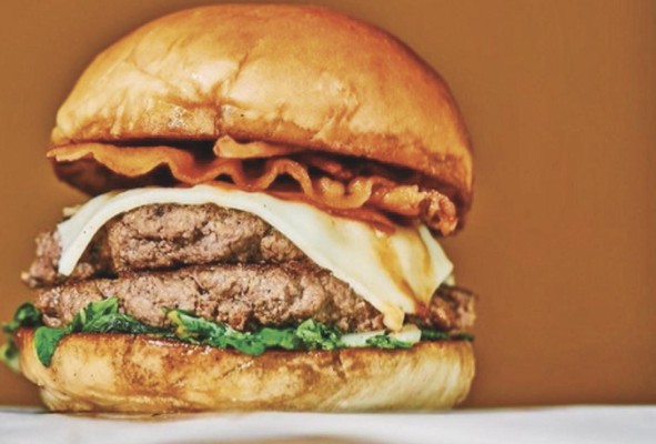 La katana, hamburguesa del chef Milanés. La katana, hamburguesa del chef Milanés.