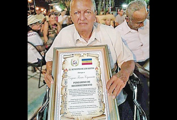 Eugenio Fuentes fue un dominante lanzador en la década de los 70. Eugenio Fuentes fue un dominante lanzador en la década de los 70.