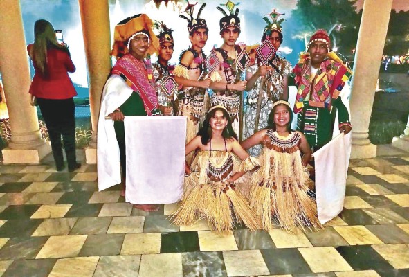 Perú cuenta con diferentes etnias Perú cuenta con diferentes etnias