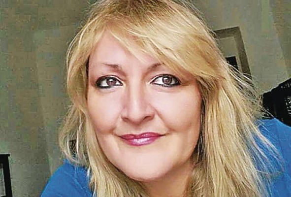Daly Ibañez Saavedra. Activista social Es la directora de la Fundación Yo Soy Curundú y fue directora de Comunicaciones del Comité Municipal de Prevención de las Violencias de Panamá. Daly Ibañez Saavedra. Activista social Es la directora de la Fundación Yo Soy Curundú y fue directora de Comunicaciones del Comité Municipal de Prevención de las Violencias de Panamá.
