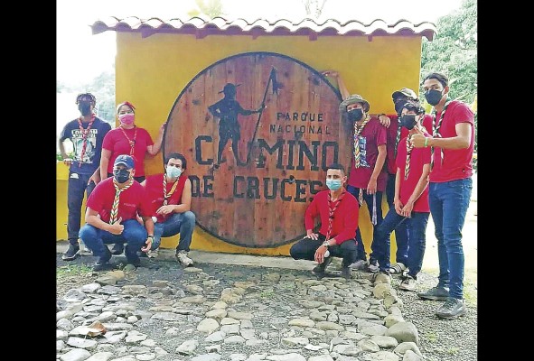 Cruces Trails OBC ayudan a mantener el parque activo con limpiezas y reforestación. Cruces Trails OBC ayudan a mantener el parque activo con limpiezas y reforestación.