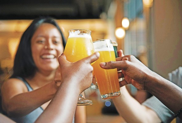 La cerveza tiene una gran tradición. Desde las civilizaciones antiguas, como la egipcia, podemos encontrar evidencias de su papel en estas sociedades, y su preparación. La cerveza tiene una gran tradición. Desde las civilizaciones antiguas, como la egipcia, podemos encontrar evidencias de su papel en estas sociedades, y su preparación.