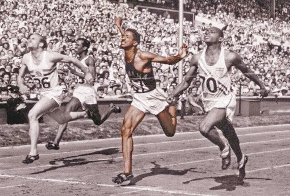 Lloyd LaBeach, el primer medallista olímpico panameño. Lloyd LaBeach, el primer medallista olímpico panameño.