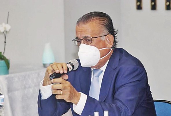 El ministro de Desarrollo Agropecuario, Augusto Valderrama El ministro de Desarrollo Agropecuario, Augusto Valderrama