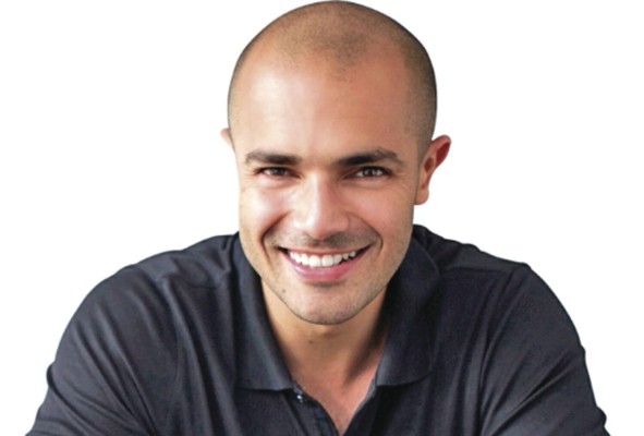 Andrés Moreno37 años Director ejecutivo de Open English Andrés Moreno37 años Director ejecutivo de Open English