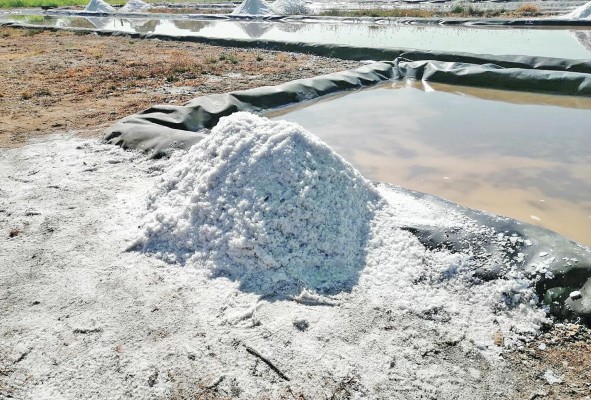 Las Salinas es uno de los atractivos principales de Aguadulce. Las Salinas es uno de los atractivos principales de Aguadulce.