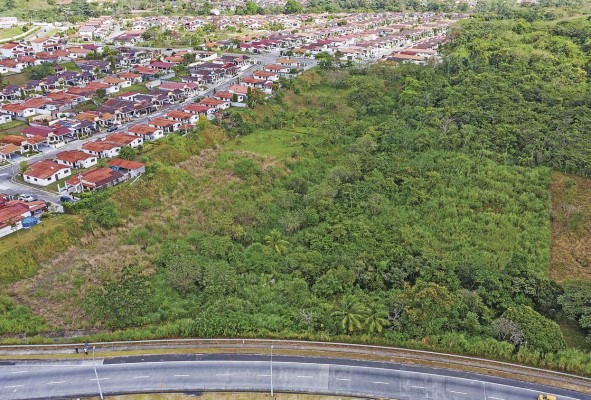 Las tierras fueron adquiridas por un monto que supera los $14.4 millones. Aunque en el acuerdo no se establece cuáles serían las “obras de impacto social”. Las tierras fueron adquiridas por un monto que supera los $14.4 millones. Aunque en el acuerdo no se establece cuáles serían las “obras de impacto social”.