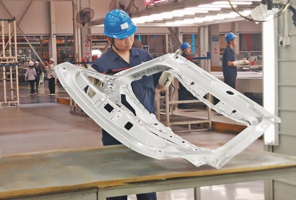 El municipio también es un destacado centro de producción de automóviles. El municipio también es un destacado centro de producción de automóviles.