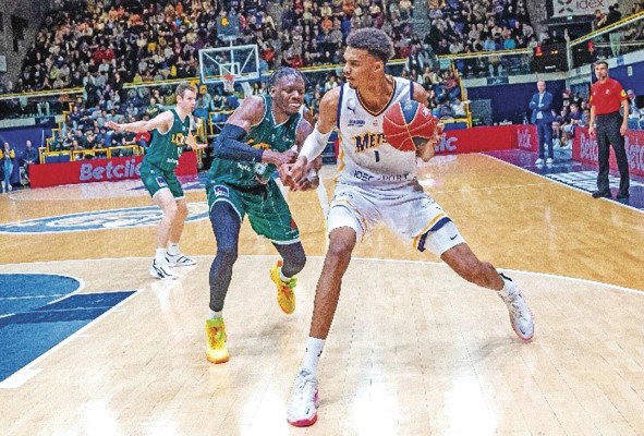 Wembanyama sueña con llegar a la NBA y despuntar ante las grandes estrellas de la liga. Wembanyama sueña con llegar a la NBA y despuntar ante las grandes estrellas de la liga.