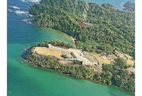 El Canal y la ciudad de Panamá, a vuelo de pájaro El Canal y la ciudad de Panamá, a vuelo de pájaro