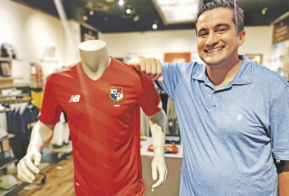 Ha sido un entrenador estudioso de los conceptos futbolísticos, con una inquietud constante por incorporar herramientas tecnológicas a su trabajo deportivo. Ha sido un entrenador estudioso de los conceptos futbolísticos, con una inquietud constante por incorporar herramientas tecnológicas a su trabajo deportivo.