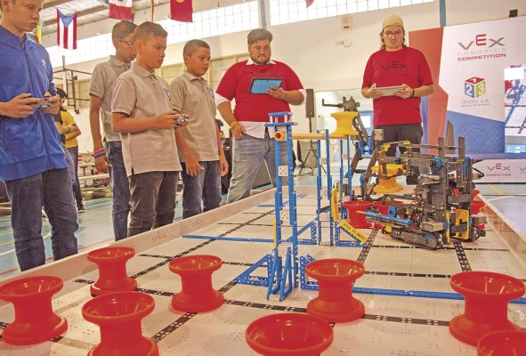 Arranca 'VEX Robotics Competition' en su tercera versión Arranca 'VEX Robotics Competition' en su tercera versión