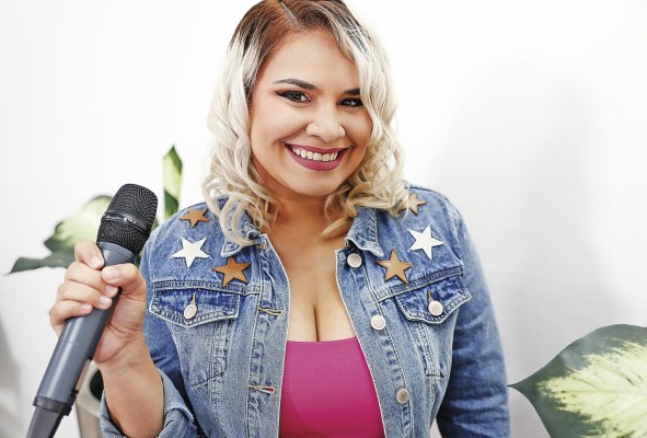 Diana Durán estudió en el Teatro de la Ópera de Viena al finalizar sus estudios universitarios en Panamá. Diana Durán estudió en el Teatro de la Ópera de Viena al finalizar sus estudios universitarios en Panamá.
