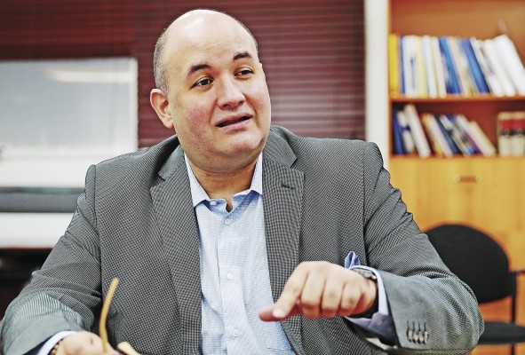 Alfredo Juncá Wendehake, magistrado presidente de la Comisión Nacional de Reformas Electorales Alfredo Juncá Wendehake, magistrado presidente de la Comisión Nacional de Reformas Electorales