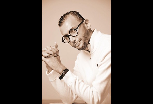 El director del Chiriquí Fashion Week, Ron De Gracia. El director del Chiriquí Fashion Week, Ron De Gracia.