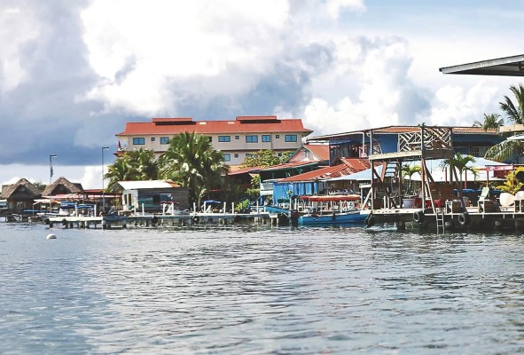 Bocas del Toro una de las islas turisticas de mayor relevancia en el país corre riesgo por el aumento del nivel del mar Bocas del Toro una de las islas turisticas de mayor relevancia en el país corre riesgo por el aumento del nivel del mar