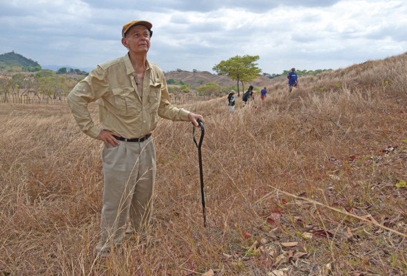 El Dr. Richard Cooke, uno de los pioneros de la arqueología panameña. El Dr. Richard Cooke, uno de los pioneros de la arqueología panameña.