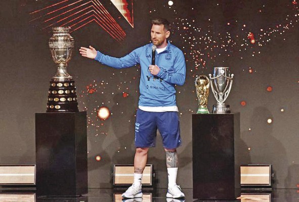 A la Copa América 2024, Argentina llegará campeona del torneo, de la Copa Mundo y de la Finalissima Conmebol-UEFA, y Lionel Messi, salvo un imprevisto, estará posicionado como la figura estelar del fútbol profesional en Estados Unidos. A la Copa América 2024, Argentina llegará campeona del torneo, de la Copa Mundo y de la Finalissima Conmebol-UEFA, y Lionel Messi, salvo un imprevisto, estará posicionado como la figura estelar del fútbol profesional en Estados Unidos.