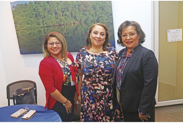 Génesis Rodríguez, Oralia Suárez y Narcisa Jaén Génesis Rodríguez, Oralia Suárez y Narcisa Jaén