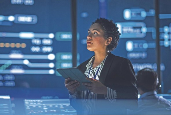 La formación de profesionales y la digitalización gubernamental son los retos principales de Panamá ante la transformación tecnológica. La formación de profesionales y la digitalización gubernamental son los retos principales de Panamá ante la transformación tecnológica.